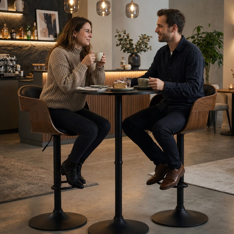 Bartisch-Set Kivo mit zwei höhenverstellbaren Barhockern – Schwarz/Walnuss-Optik