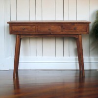 Большая консоль Chestnut Nordic с 3 ящиками