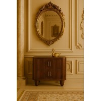 Marlowe Fluted Nachttisch in California Walnut