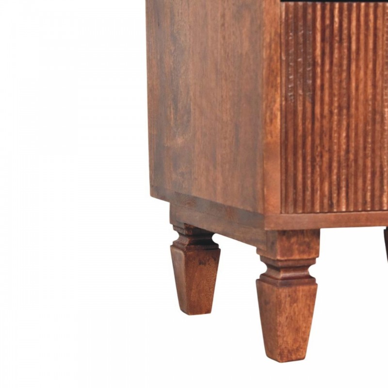 Harper Amber Oak Nachttisch mit gerillten Fronten