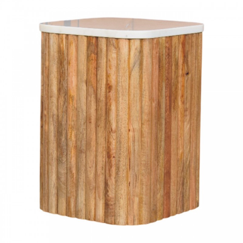 Oak-Ish Marmortisch mit Rillenstruktur