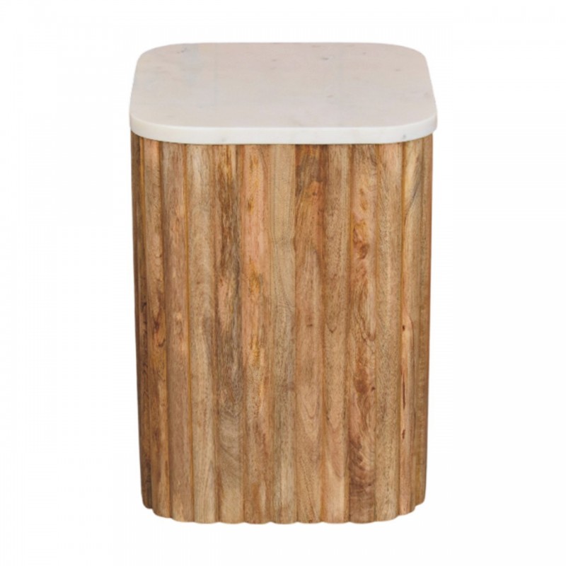Oak-Ish Marmortisch mit Rillenstruktur